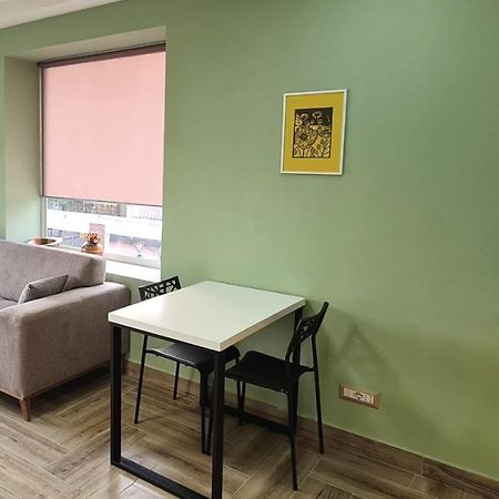 Appartement 2V1 - Sheshi Willson à Tirana Extérieur photo