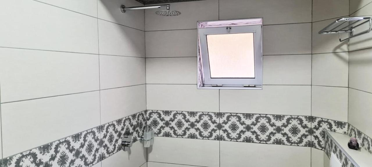 Appartement 2V1 - Sheshi Willson à Tirana Extérieur photo